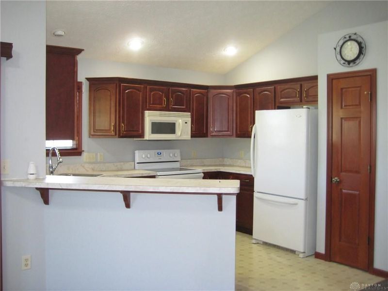 523 Golden Crossing, Unit 525, Eaton, OH 45320 Photo 14