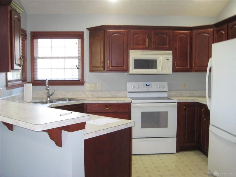 523 Golden Crossing, Unit 525, Eaton, OH 45320 Photo 15