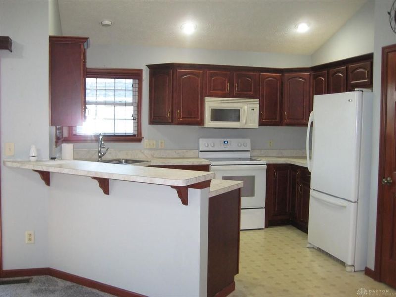 523 Golden Crossing, Unit 525, Eaton, OH 45320 Photo 16