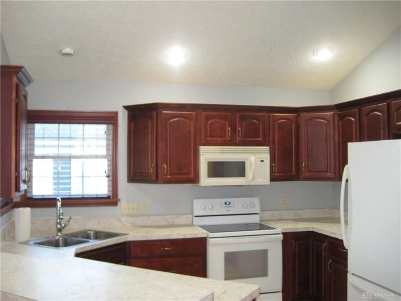 523 Golden Crossing, Unit 525, Eaton, OH 45320 Photo 20