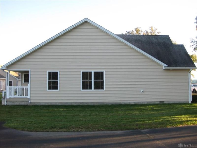 523 Golden Crossing, Unit 525, Eaton, OH 45320 Photo 7