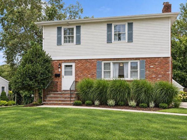10 Grace Court , Islip, NY 11751