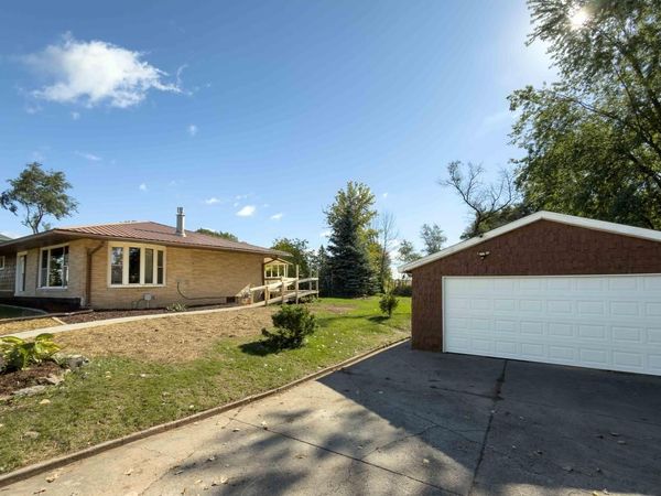 N7470 Highway 55, Menasha, WI 54952
