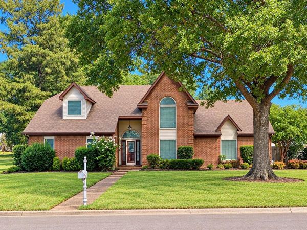 820 Flower Creek Cove, Southaven, MS 38671