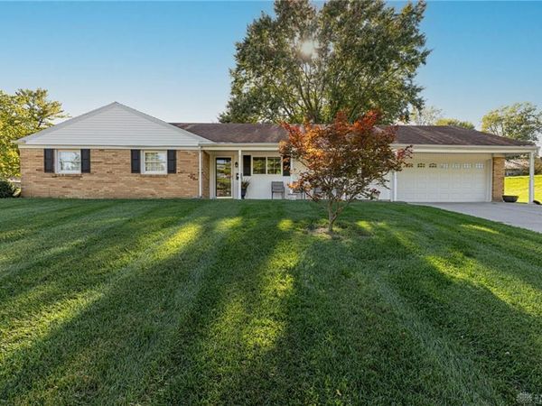 50 Edenhurst Drive, Washington TWP, OH 45458