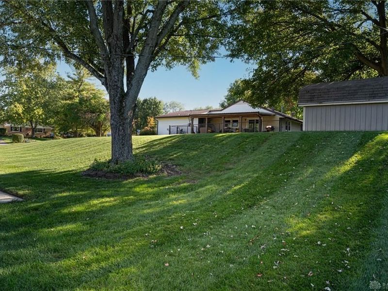 50 Edenhurst Drive, Washington Township, OH 45458 Photo 29