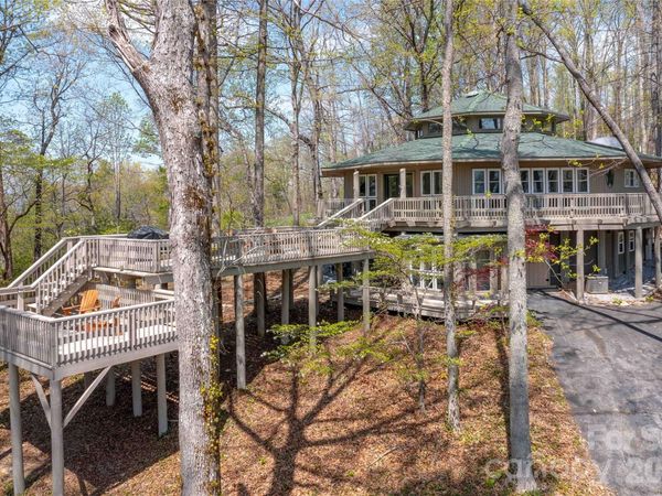39 Tatham Road , Hendersonville, NC 28792