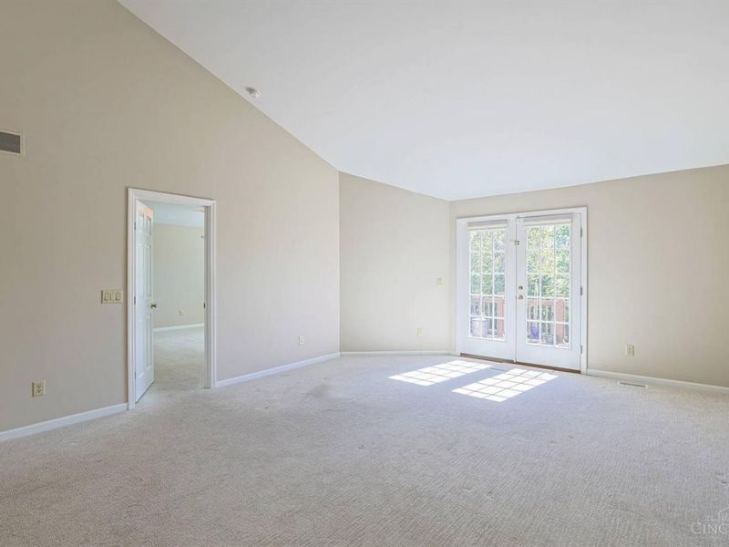 5690 Windridge View, Columbia Township, OH 45243 Photo 8