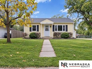 2309 S 59th Street, Lincoln, NE 68506