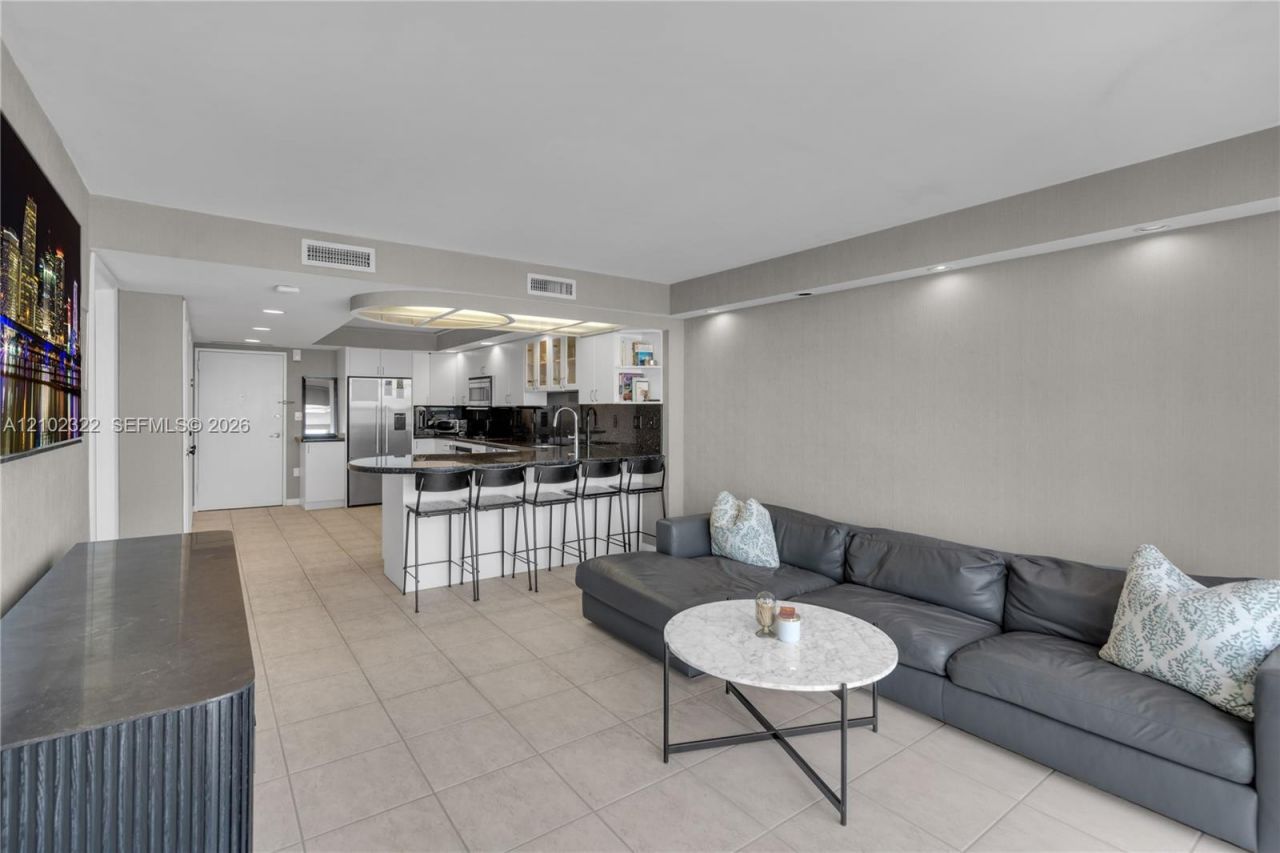 1228 West Ave, Unit 1110, Miami Beach, FL 33139 Photo