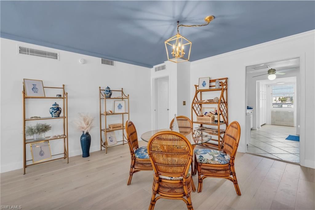 1900 Gulf Shore Blvd N, Unit 304, Naples, FL 34102 Photo