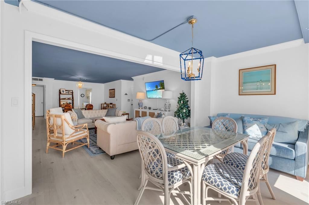 1900 Gulf Shore Blvd N, Unit 304, Naples, FL 34102 Photo