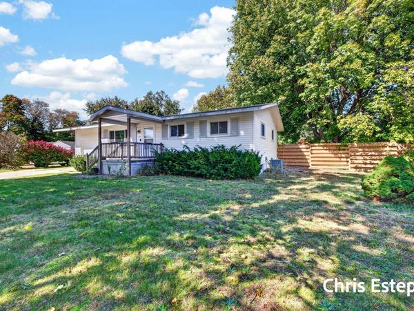 14231 State Road, Nunica, MI 49448