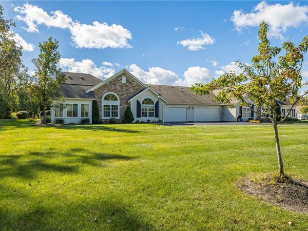 238 Maryview Drive , Webster, NY 14580