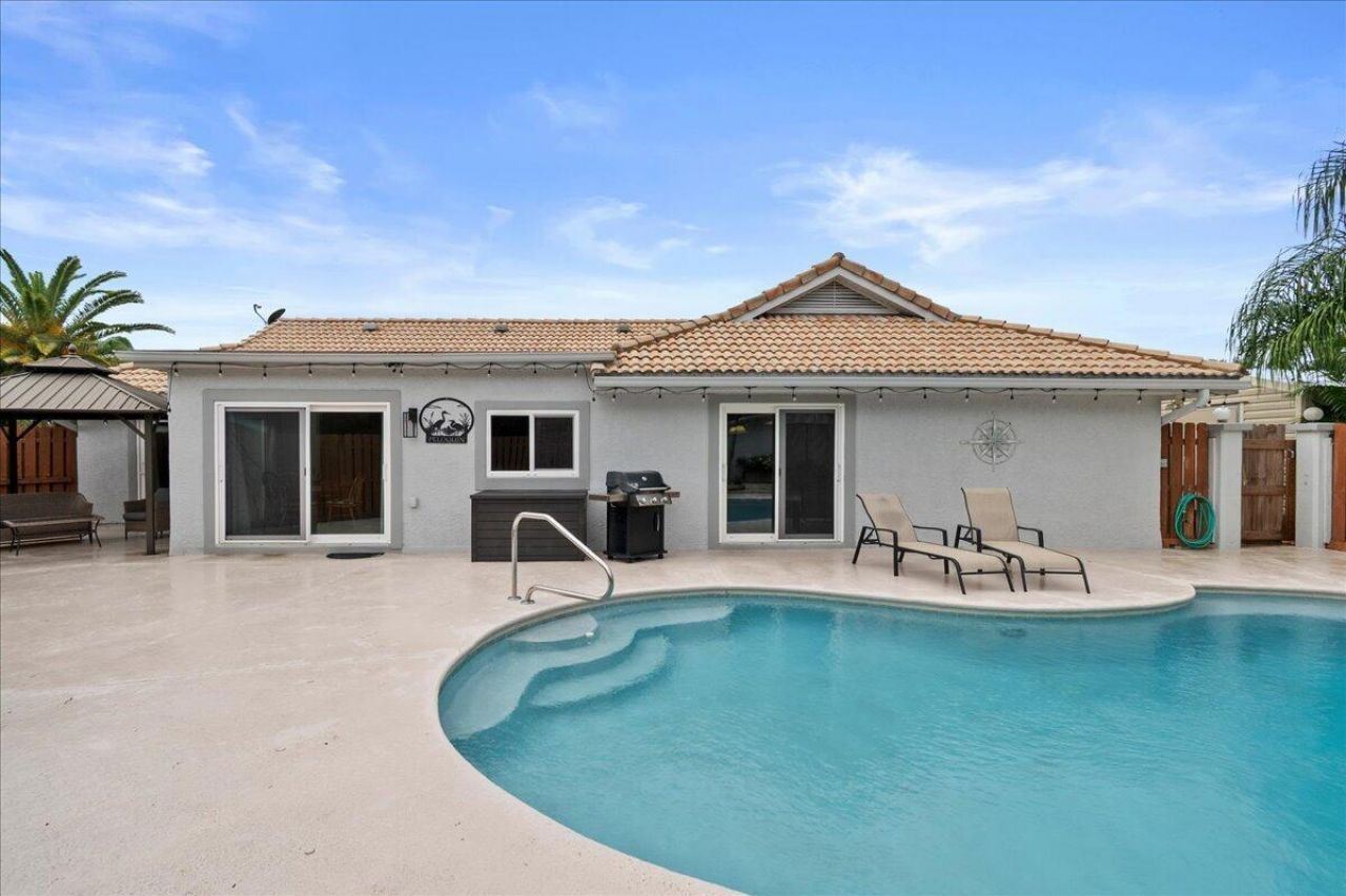 1802 SE Hanby Avenue, Port Saint Lucie, FL 34952 Photo