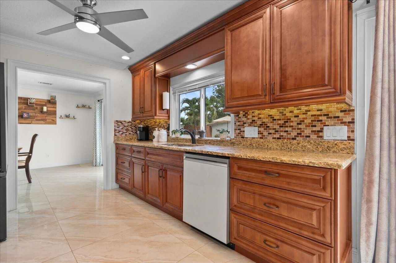 1802 SE Hanby Avenue, Port Saint Lucie, FL 34952 Photo
