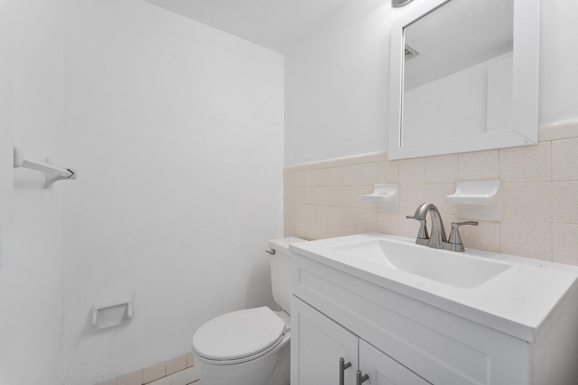 2050 NE 39th Street, Unit E307, Lighthouse Point, FL 33064 Photo