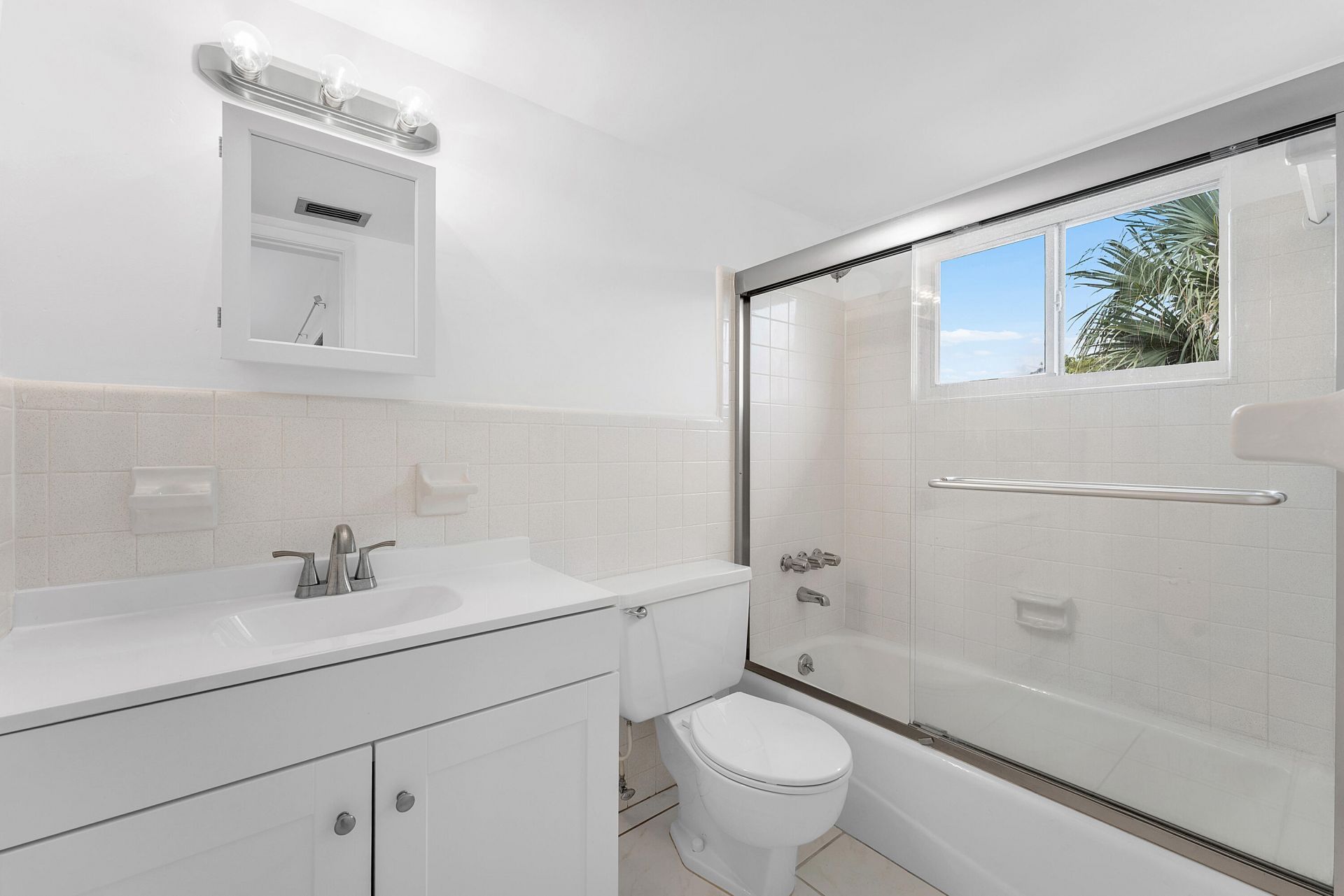 2050 NE 39th Street, Unit E307, Lighthouse Point, FL 33064 Photo