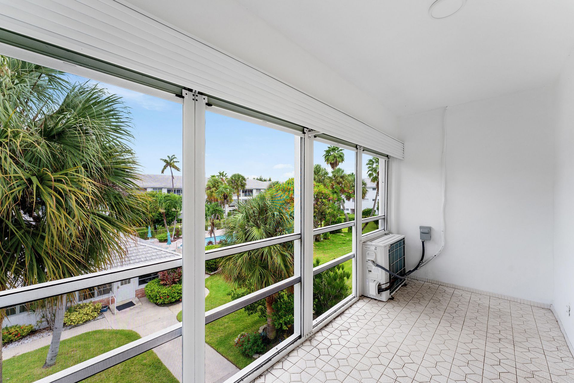 2050 NE 39th Street, Unit E307, Lighthouse Point, FL 33064 Photo
