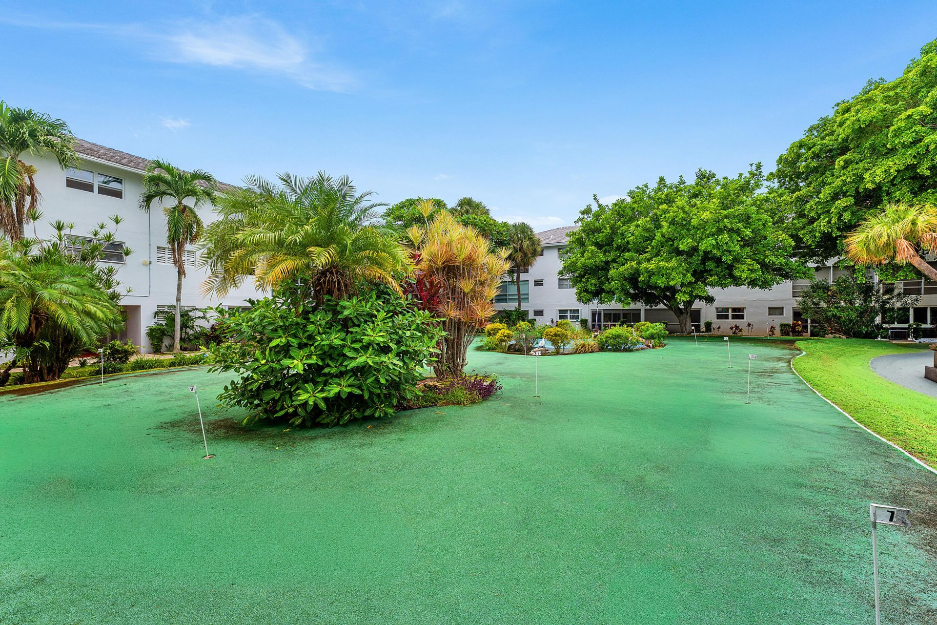 2050 NE 39th Street, Unit E307, Lighthouse Point, FL 33064 Photo