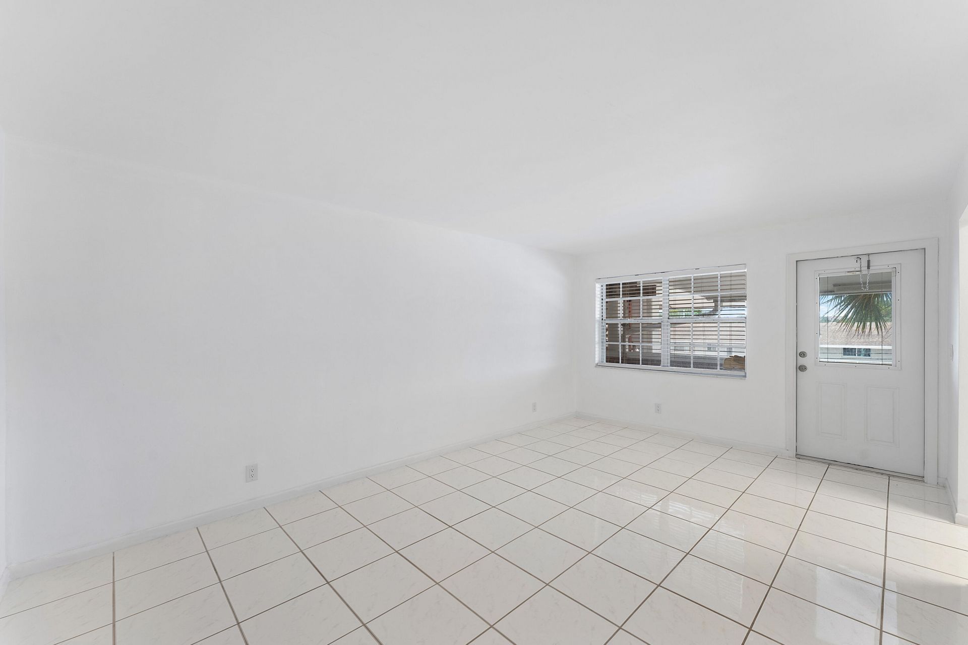 2050 NE 39th Street, Unit E307, Lighthouse Point, FL 33064 Photo