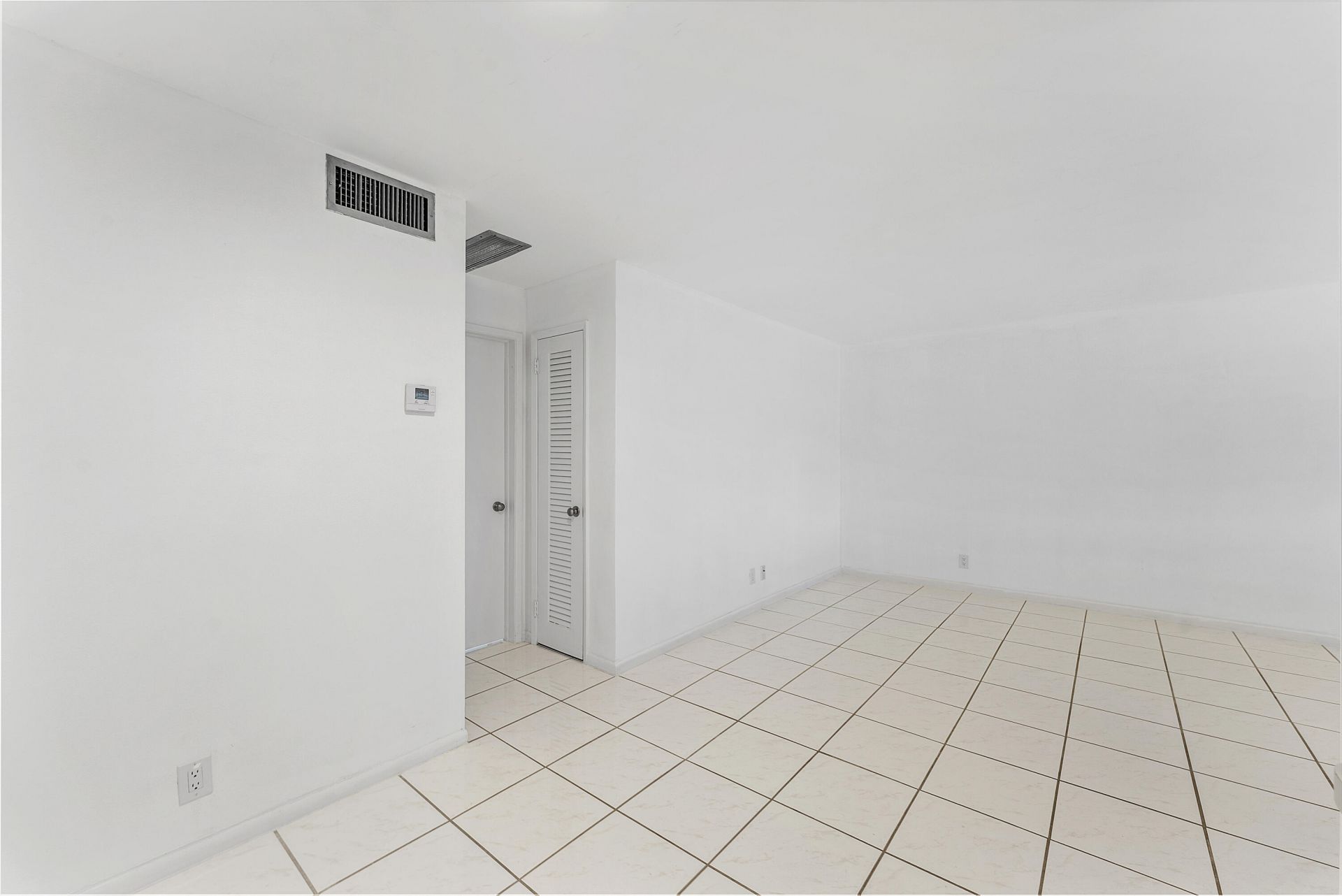 2050 NE 39th Street, Unit E307, Lighthouse Point, FL 33064 Photo