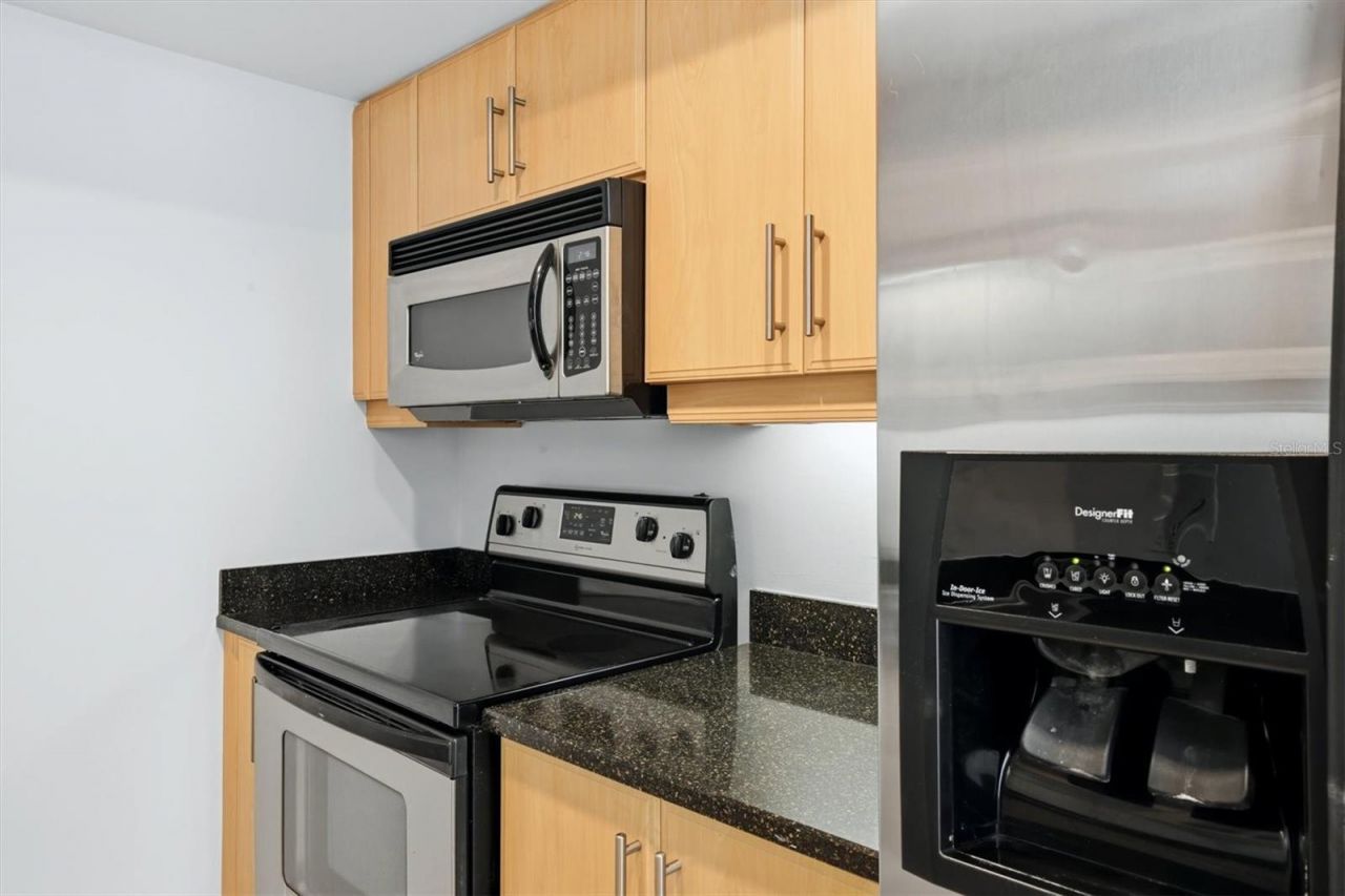 1990 Main Street , Unit 3, Sarasota, FL 34236 Photo
