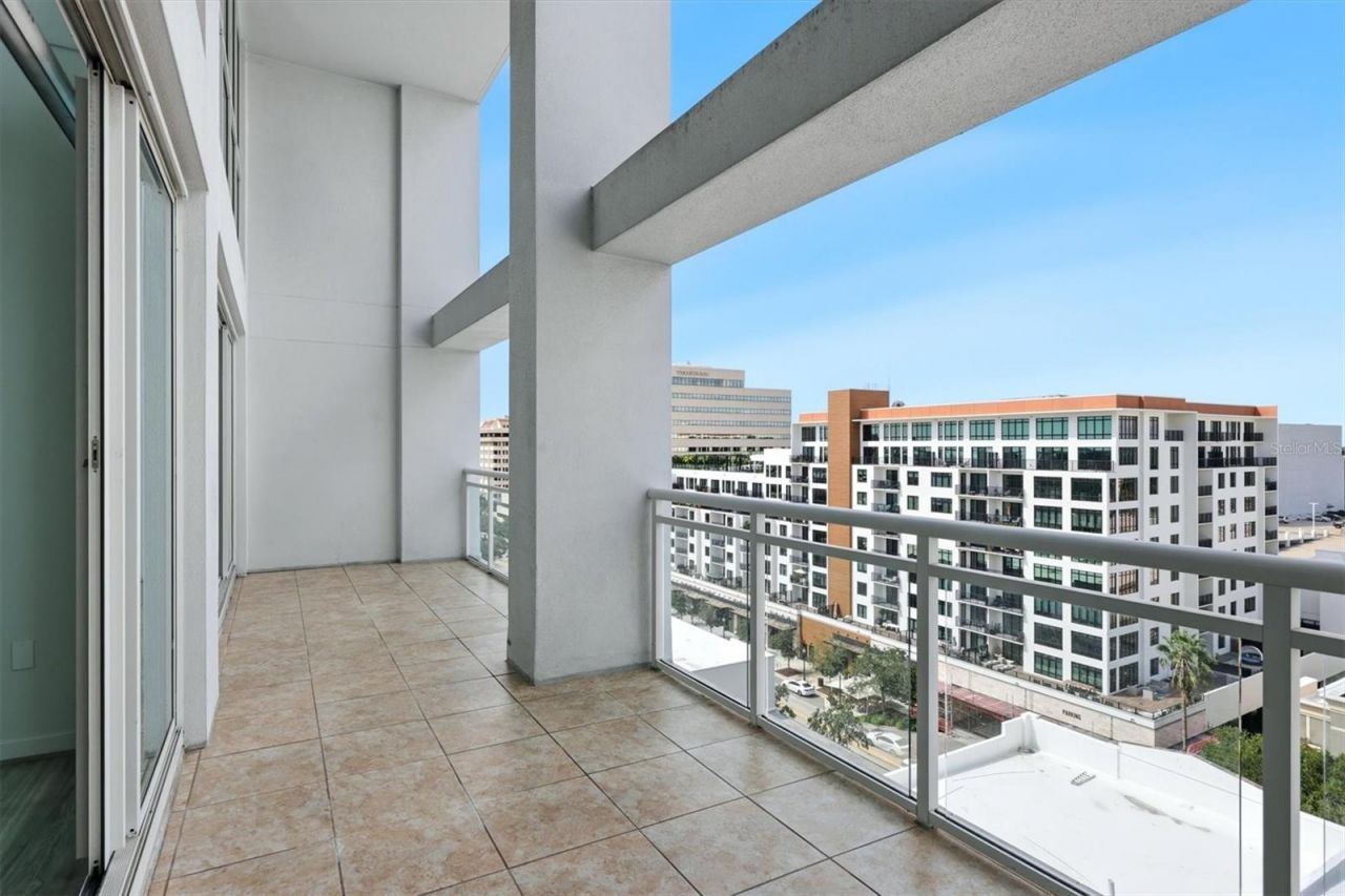 1990 Main Street , Unit 3, Sarasota, FL 34236 Photo