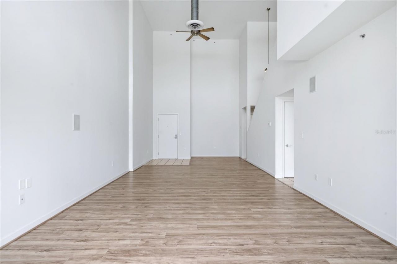 1990 Main Street , Unit 3, Sarasota, FL 34236 Photo