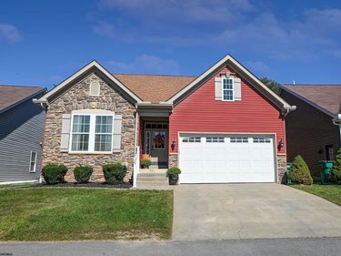 29 Woodbury Drive, Fairmont, WV 26554