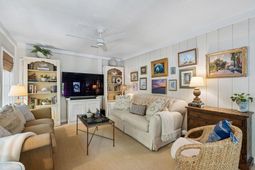 44 Twin Oaks Lane photo 4