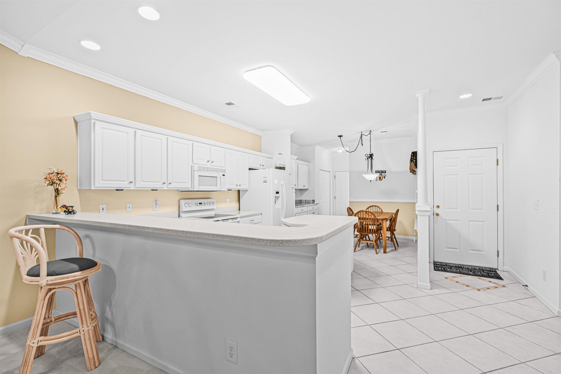 131 Chenoa Dr. Photo 4
