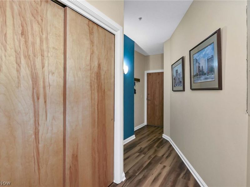 1237 Washington Avenue, Unit 1008, Cleveland, OH 44113 Photo 6