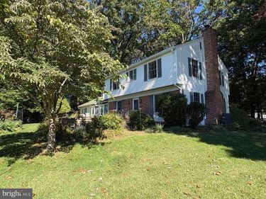 3 OAK TREE LANE, MALVERN, PA 19355