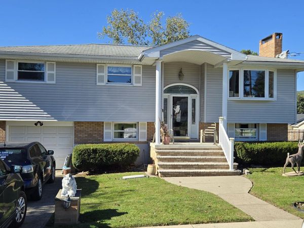 102 Mackie Lane , Taylor, PA 18517