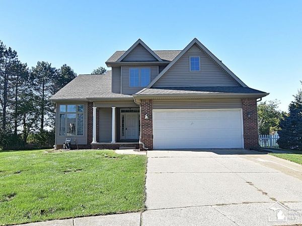 108 Raisin Circle, Dundee, MI 48131