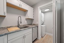 2133 Pierpont Avenue photo 4