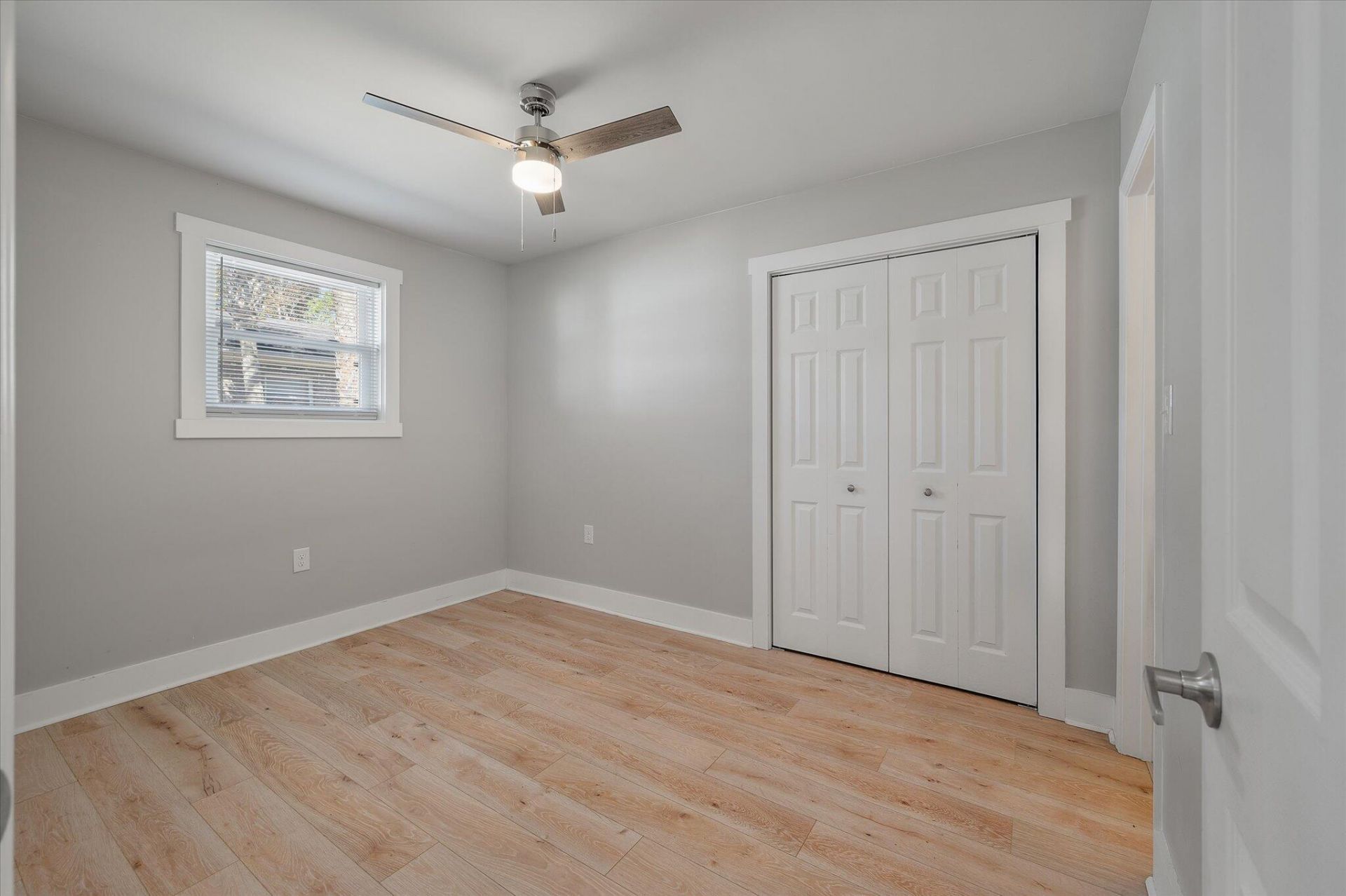 2133 Pierpont Avenue Photo 6