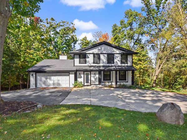 N2781 Wildwood Dr, Geneva, WI 53147