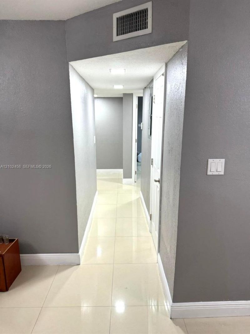 5461 W 24th Ave , Unit 25, Hialeah, FL 33016 Photo