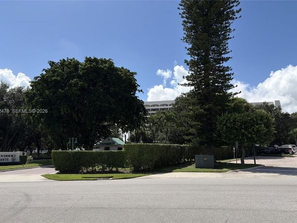 356 Golfview Rd , Unit 305, North Palm Beach, FL 33408