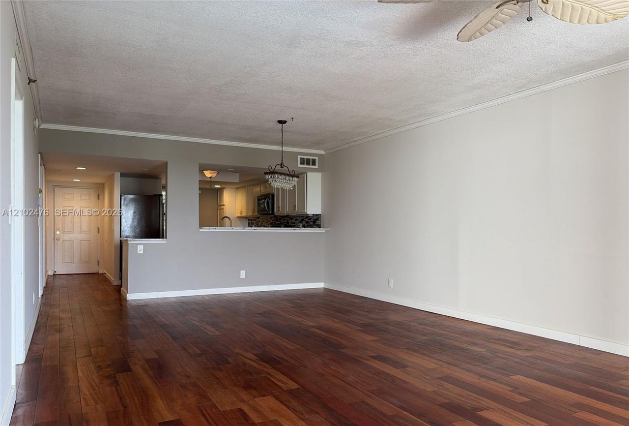 356 Golfview Rd , Unit 305, North Palm Beach, FL 33408 Photo