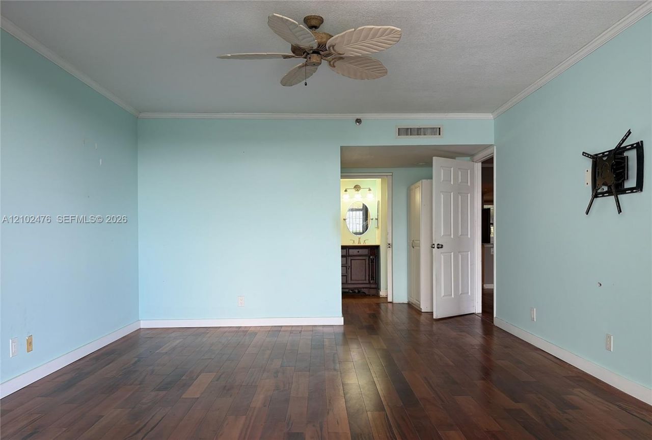 356 Golfview Rd , Unit 305, North Palm Beach, FL 33408 Photo