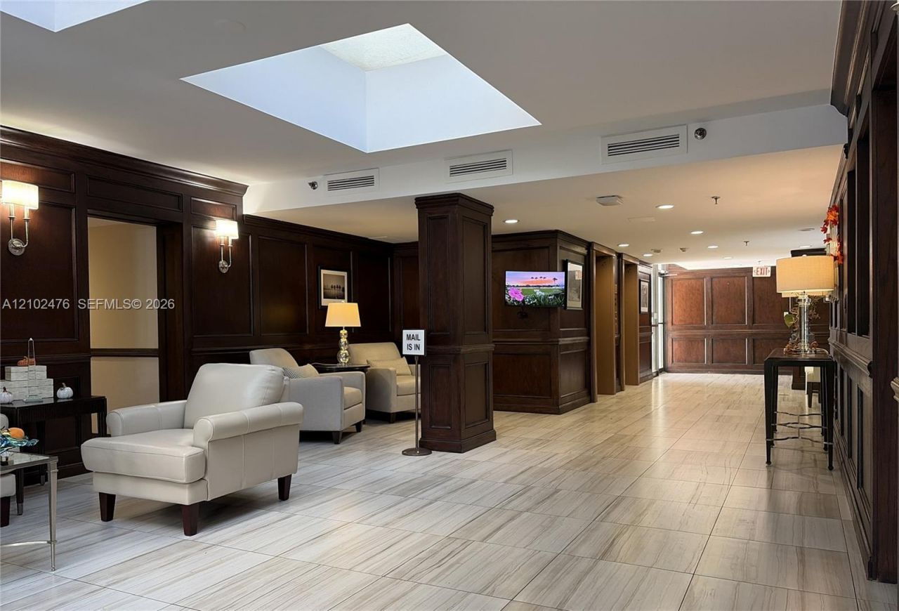 356 Golfview Rd , Unit 305, North Palm Beach, FL 33408 Photo