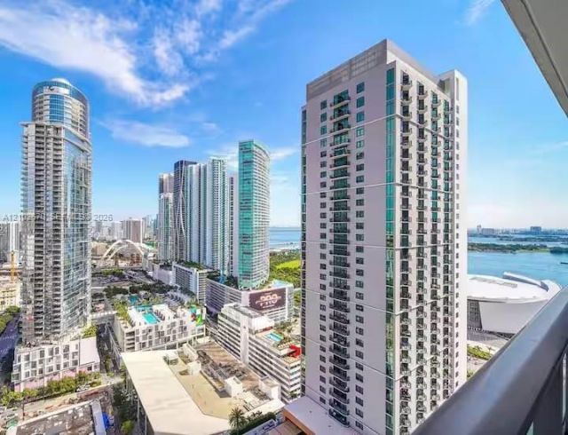 159 NE 6th St , Unit 3202, Miami, FL 33132 Photo