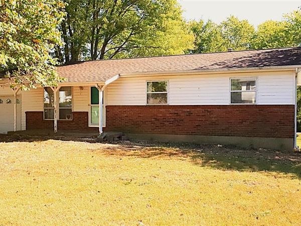 212 E Hillside Drive , Farmington, MO 63640