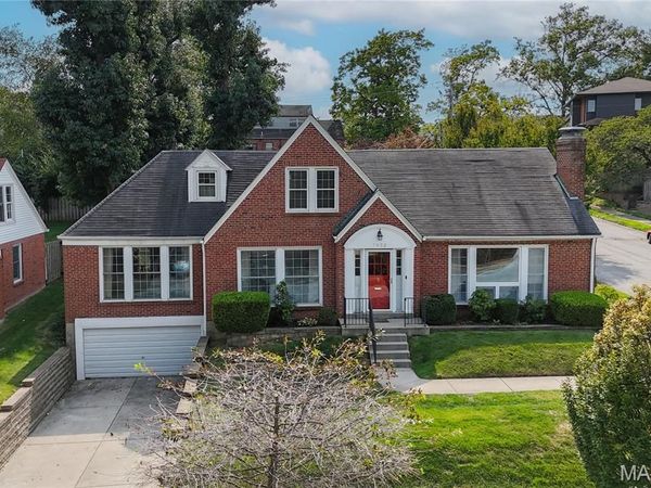 7932 Lafon Place, University City, MO 63130