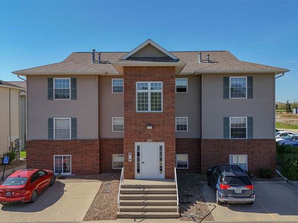 120 Cherry Court, Unit 5, North Liberty, IA 52317