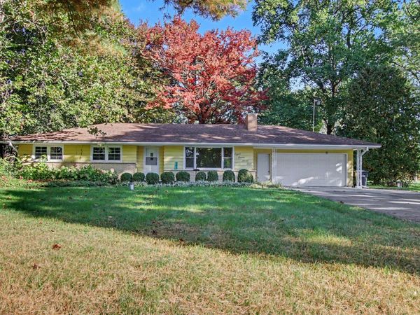 8735 N E Drive, Battle Creek, MI 49014