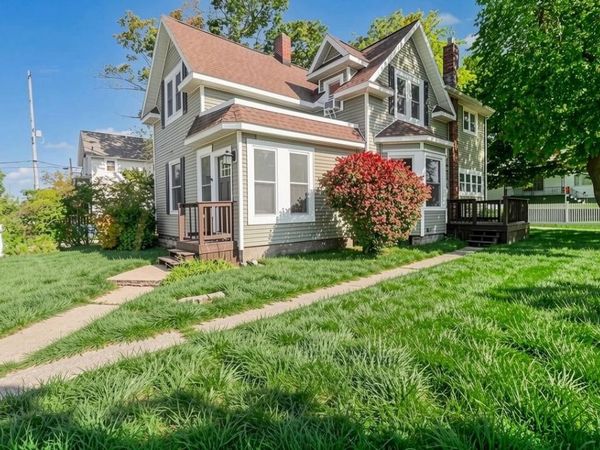 209 S Washington Avenue, Ludington, MI 49431